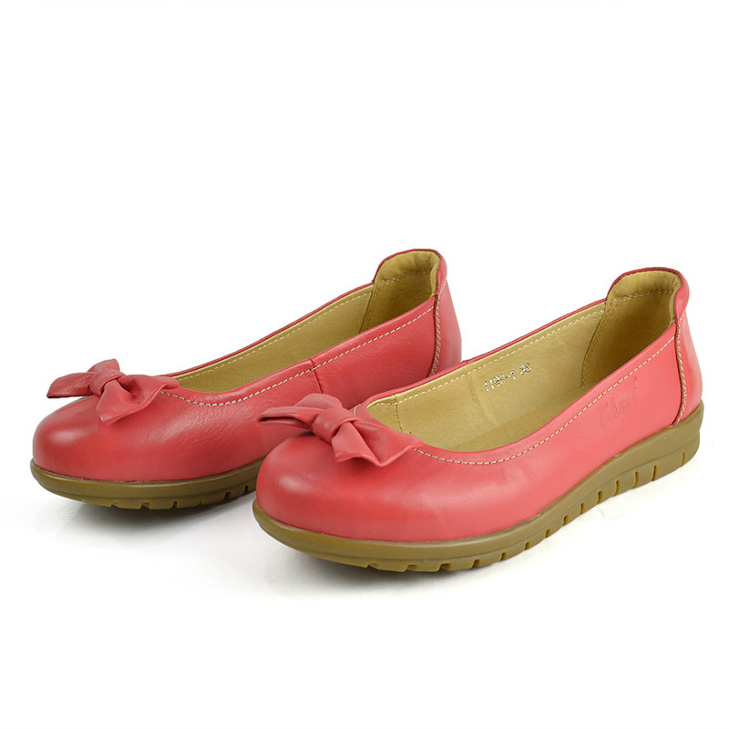 Round head leisure soft sole leather flat non-slip woman's shoes