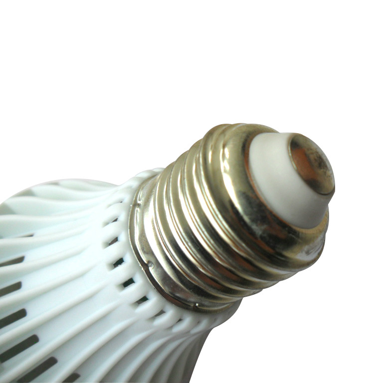 2014 New Arrive E27 Ultra bright Low price LED Bulb