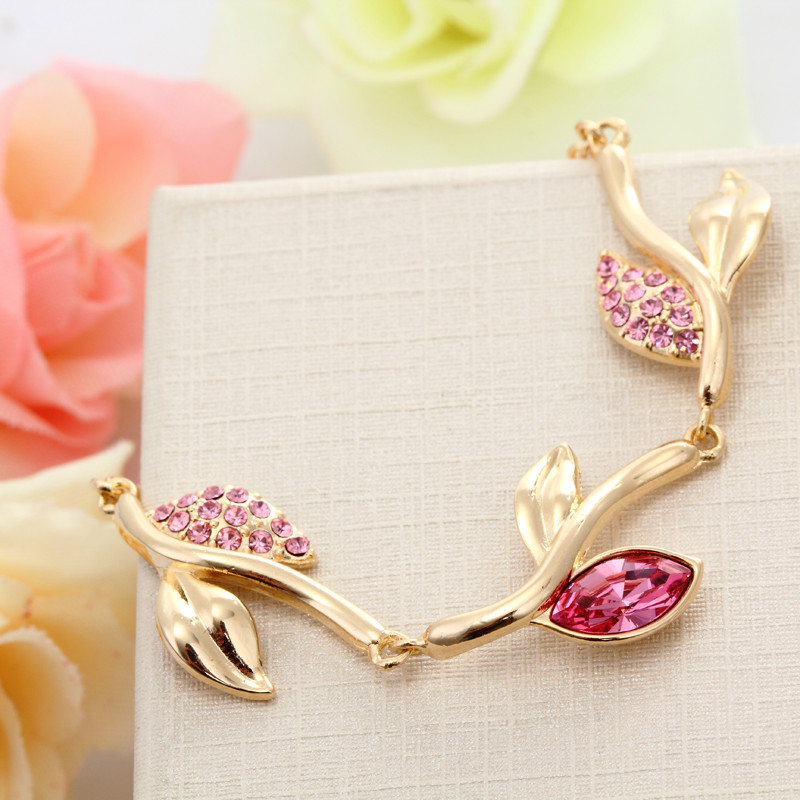 2014 new design elegant rose flowers crystal bracelet