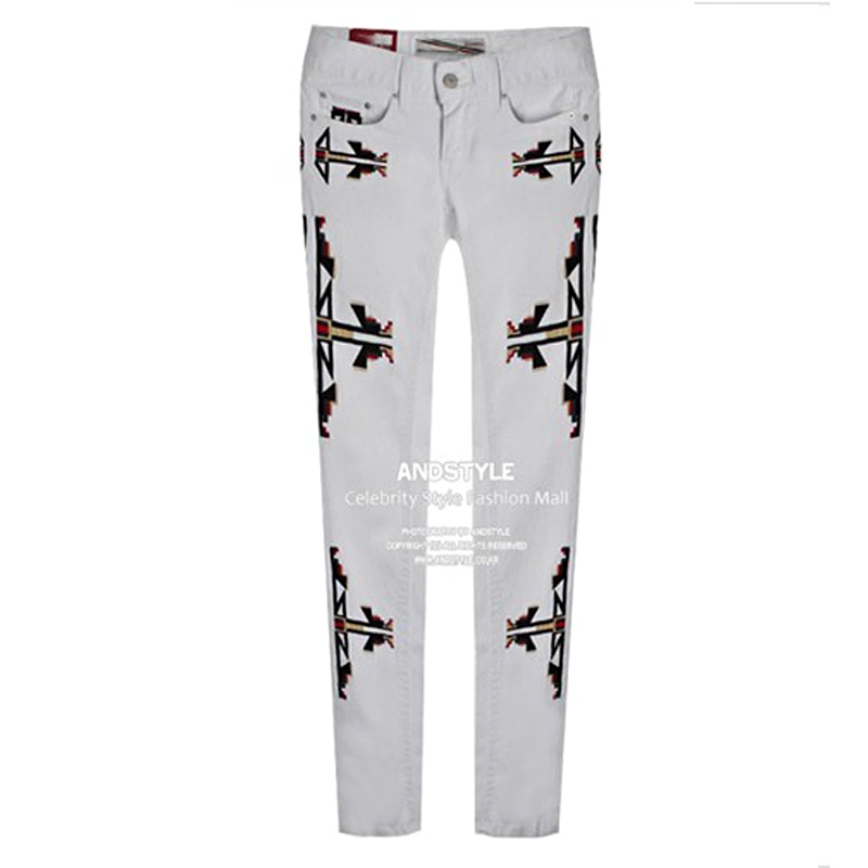 Women New fashion trends in the European style slim fit skinny waist fashion casual jeans